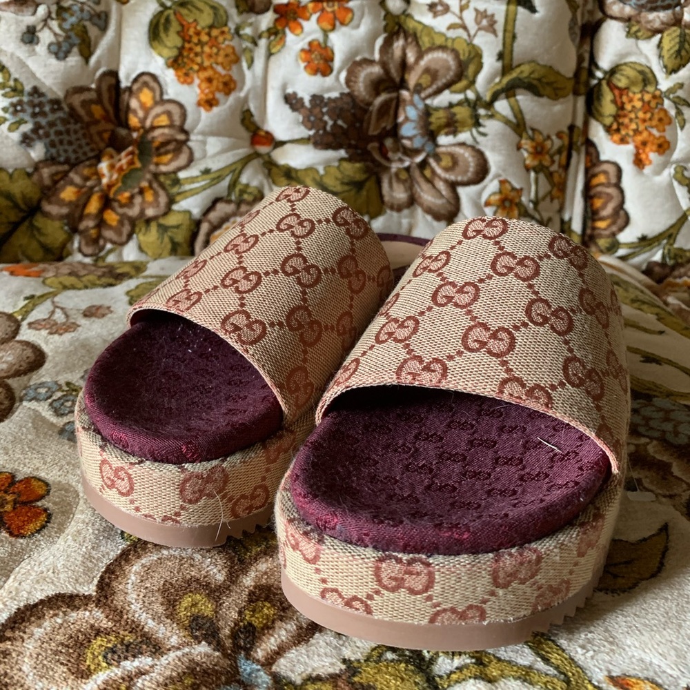 Not authentic gg slide sandal NWOT
